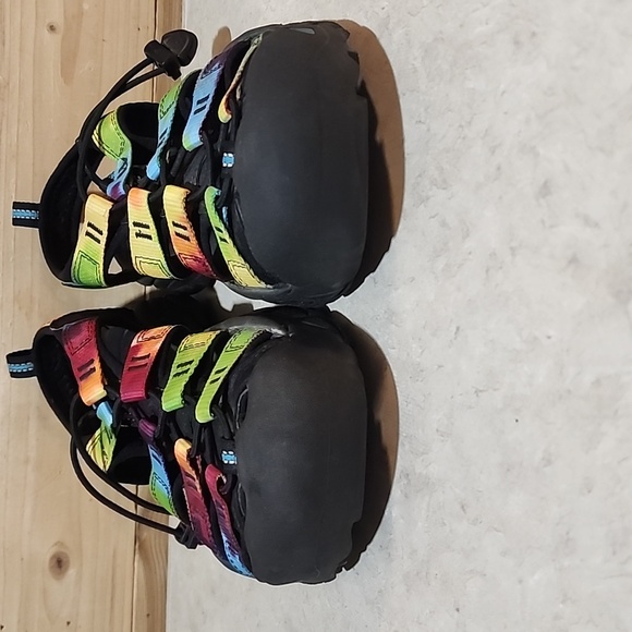 KEEN Newport RETRO Sandals size 7 - Picture 2 of 8